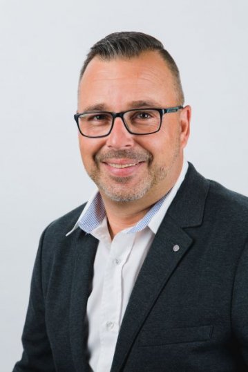 Dirk Schallhorn